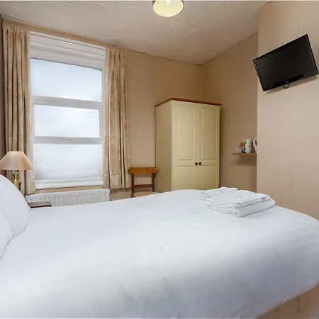Maples 3* Blackpool