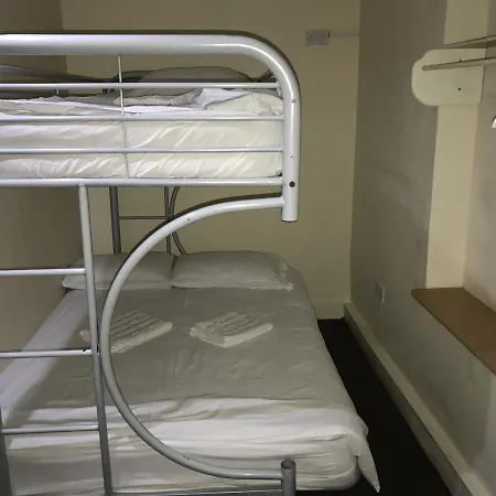 Hello Roomz - Pleasure 3* Blackpool