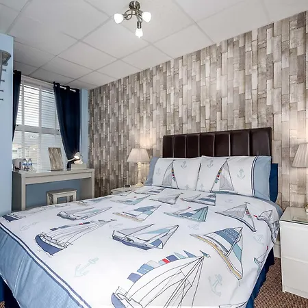 Гостевой дом By The Seaside 4*