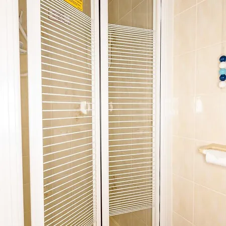 Гостевой дом By The Seaside 4*