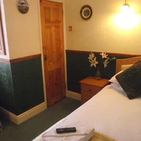 The Molly House 4*