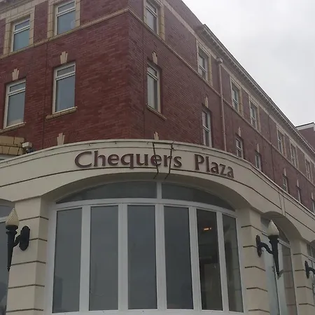 Chequers Plaza 2* Blackpool