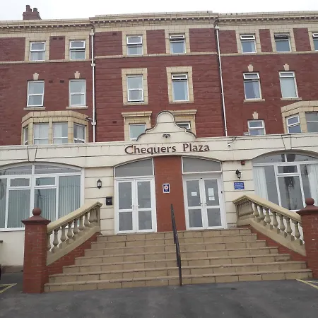 Hotel Chequers Plaza 2*