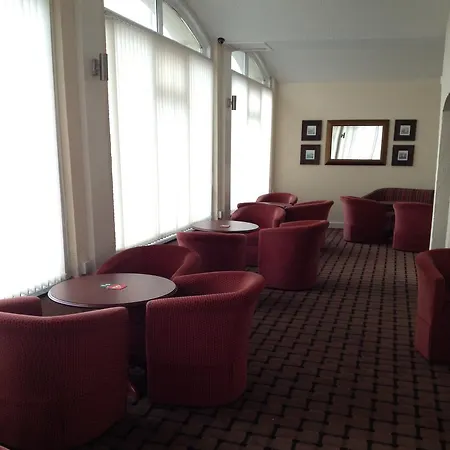 Chequers Plaza 2* Blackpool