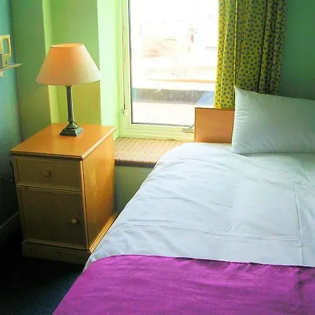 Balmoral 3*