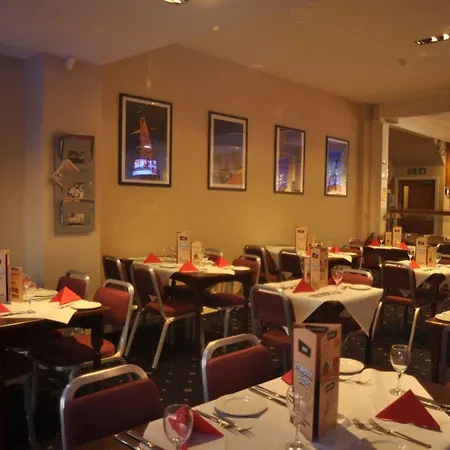 Dutchman 3* Blackpool