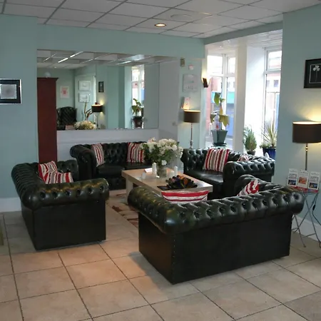 Arncliffe Hotel