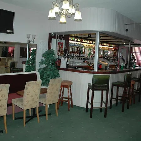 Arncliffe 3*