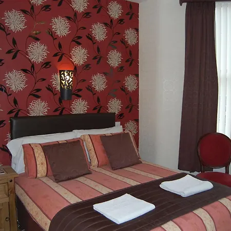 The Trafford 3* Blackpool