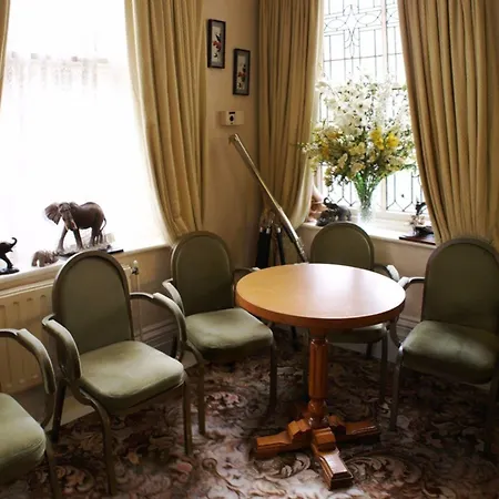 Отель The Highfield Private 2*