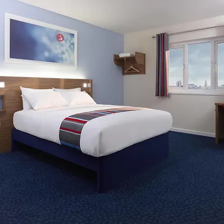 Travelodge South Shore 3*