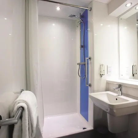 Travelodge South Shore 3*