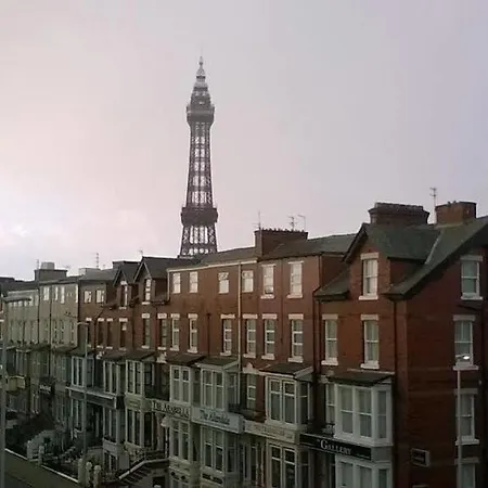 The Near Winter Gardens Pensionat Blackpool