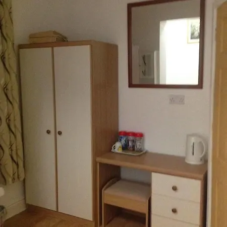 B&B Fairhaven On Woodfield Road 3*