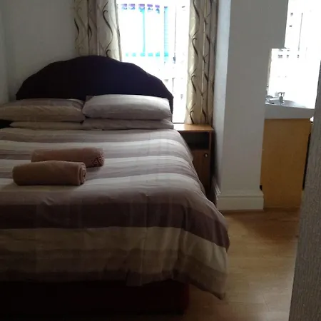 B&B Fairhaven On Woodfield Road 블랙풀
