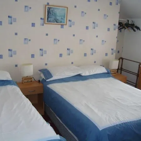 Tuxford House Гостевой дом Блэкпул