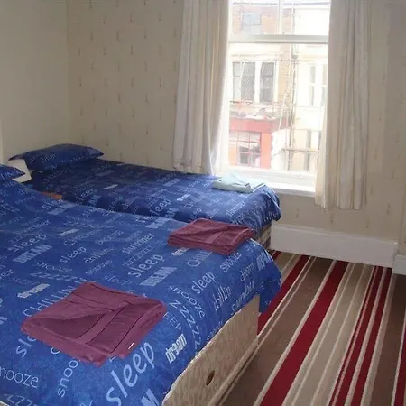 Гостевой дом Tuxford House