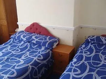 Tuxford House Гостевой дом