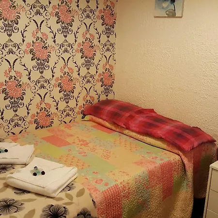 Darfield Guest house 2*