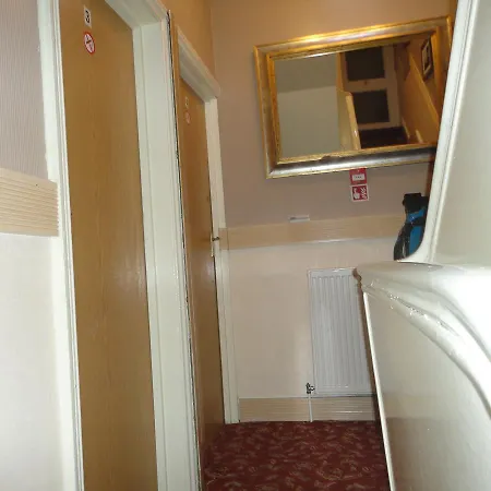 Hotel Ivanhoe 2*