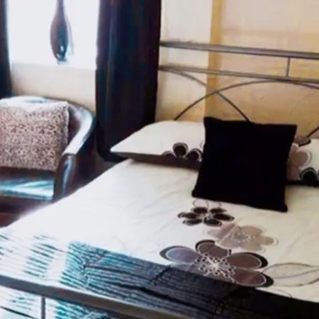 Bridle Apartment *