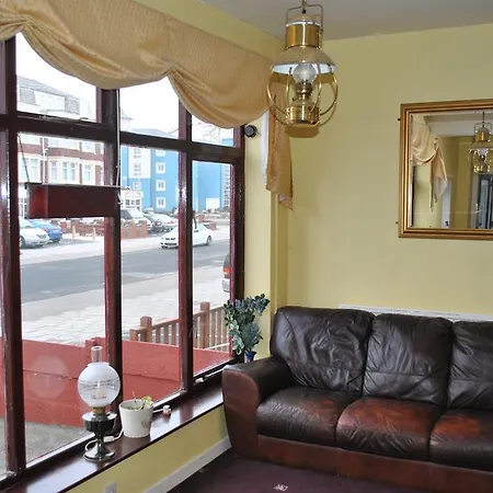 Broadway Hotel Blackpool