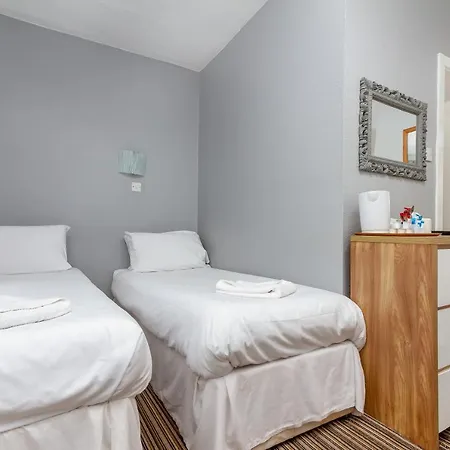 Hotel The Sandringham Court & Apartment-all Groups Welcome Blackpool