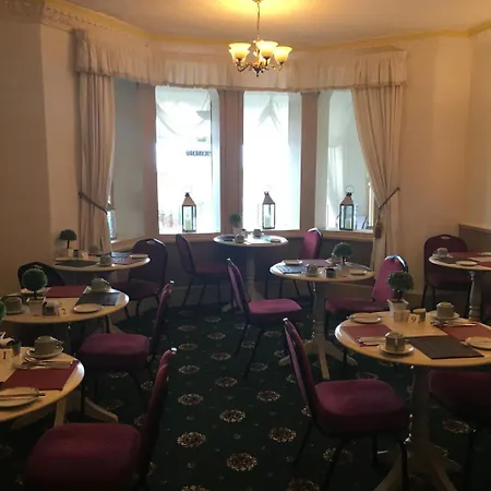 Kingsbury 3* Blackpool