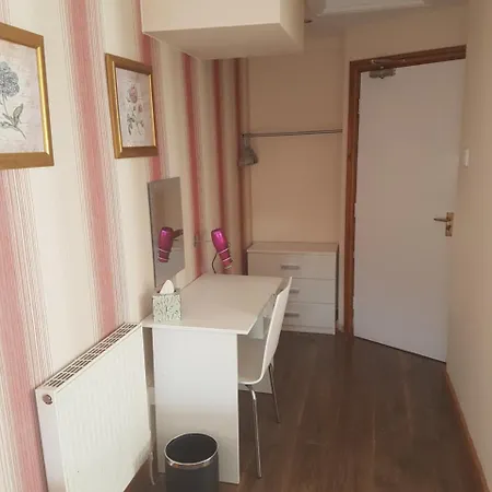 Daville 4* Blackpool