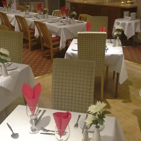 Hotel Chequers Plaza