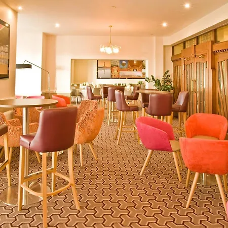 Western Carlton Hotel 3*