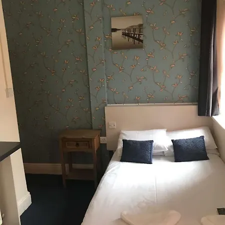 Hayward Hotel 2*