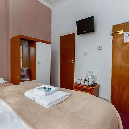 Keighley House 3*