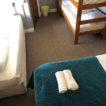 Coastal Roomz Bed & Breakfast
