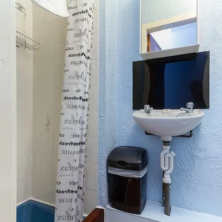 Keighley House 3*