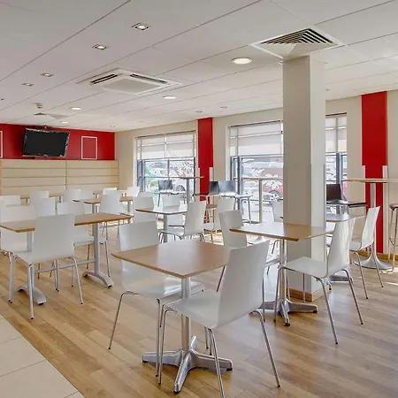 Travelodge South Promenade Hotell 3*