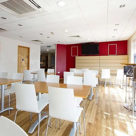 Hotell Travelodge South Promenade 3*