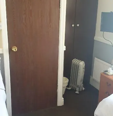 Coastal Roomz Bed & Breakfast 2*