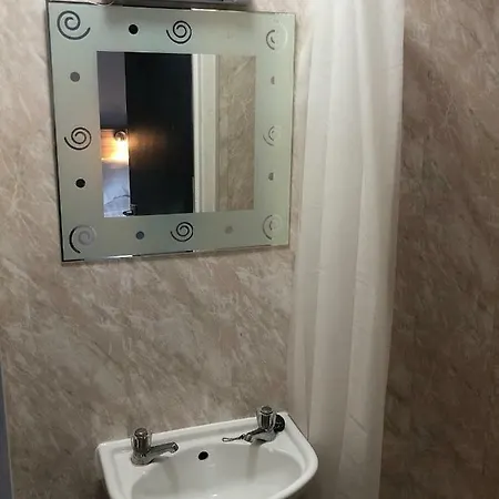 Hotel The 3*