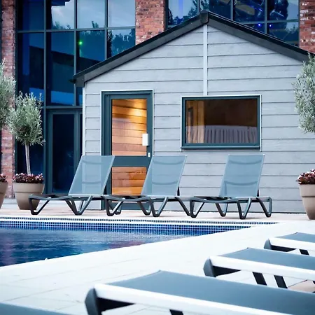 Village 4* Blackpool