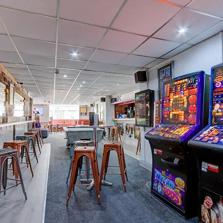 The Sandringham Court & Apartment-all Groups Welcome Hotel Blackpool