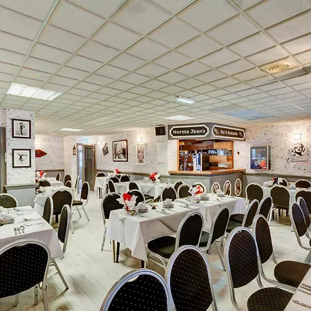 The Sandringham Court & Apartment-all Groups Welcome 3*