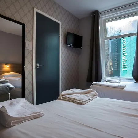 Hotel The