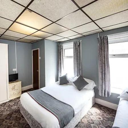 Myroomz Silver Hotell 3*