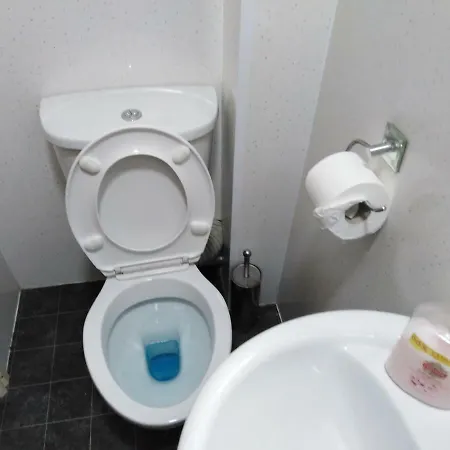 Tuxford House 2* Блэкпул
