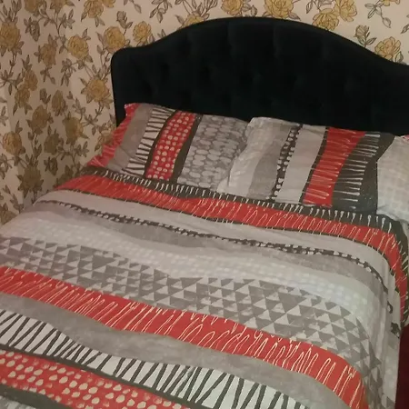 Crompton House Bed & Breakfast 2*