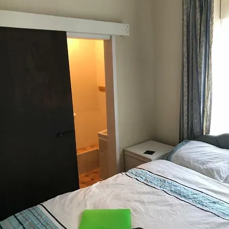 Hotel The Merlin 2*