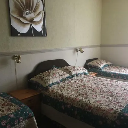 Oda ve Kahvaltı Oakleigh 3*