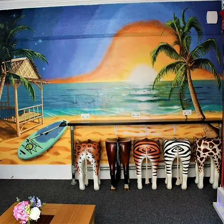 Backpackers & Hotel 2*