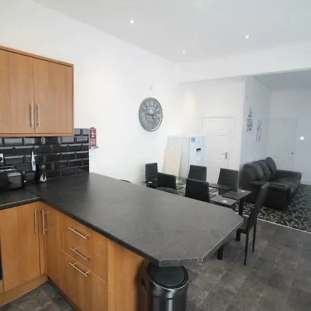 Henthorne Choice - Large - Close To Town Centre Holiday home *